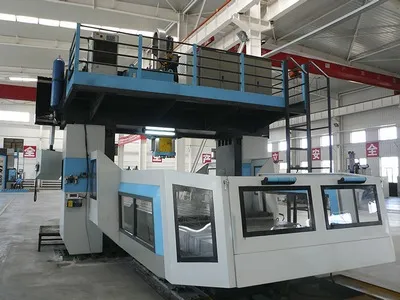 Mandriladora e fresadora CNC portal com pórtico fixo e mesa móvel